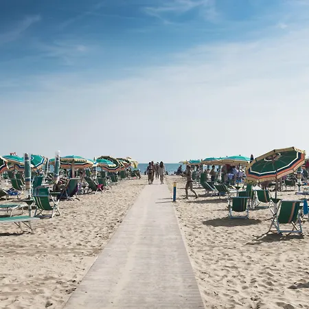 Princess מלון דירות 4*